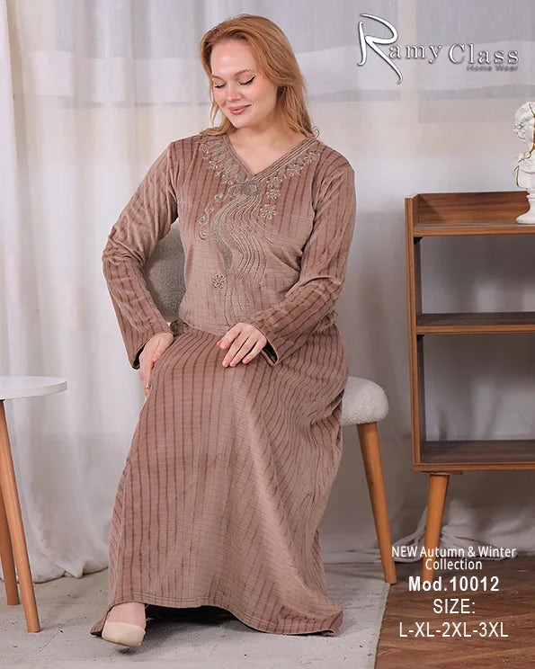 جلابية قطيفة حريمي Ramy Class موديل 10012 | جلابية استقبال شتوية تطريز