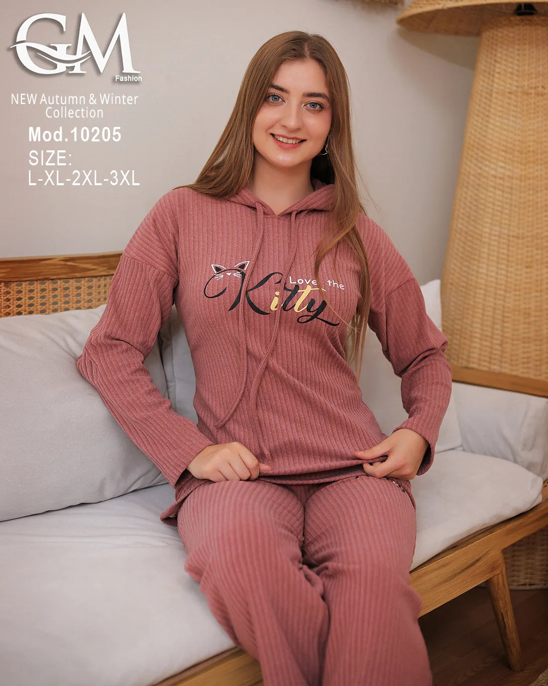 طقم شتوي حريمي قطيفة مضلع بكابيشو – موديل 10205 – مقاسات حتى 3XL