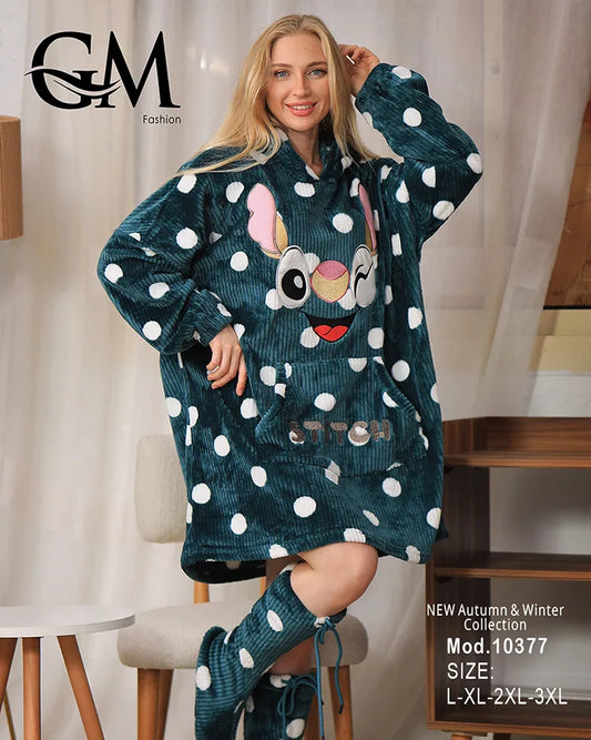 بيجامة شتوية نسائية قطيفة برسومات لطيفة – موديل 10377 | GM Fashion