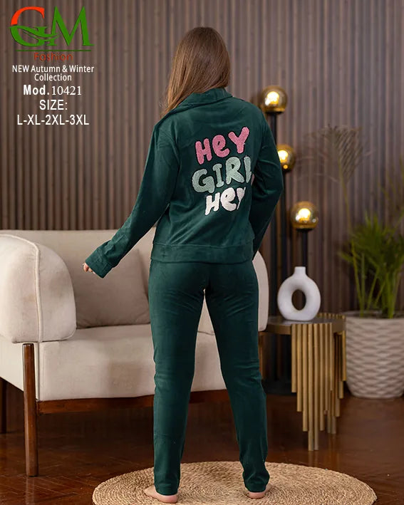 بيجامة حريمي قطيفة مطرزة GM Fashion | موديل 10421 بجاكيت شتوي وسوستة