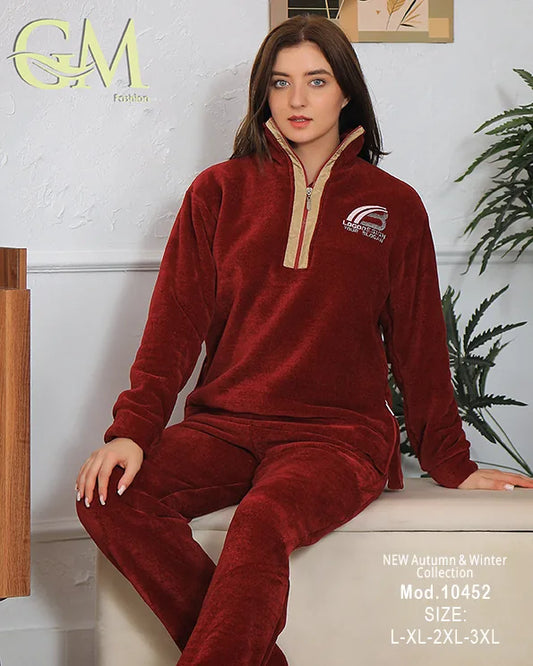 طقم شتوي نسائي قطيفة سادة بربع سحاب | GM Fashion | موديل 10452