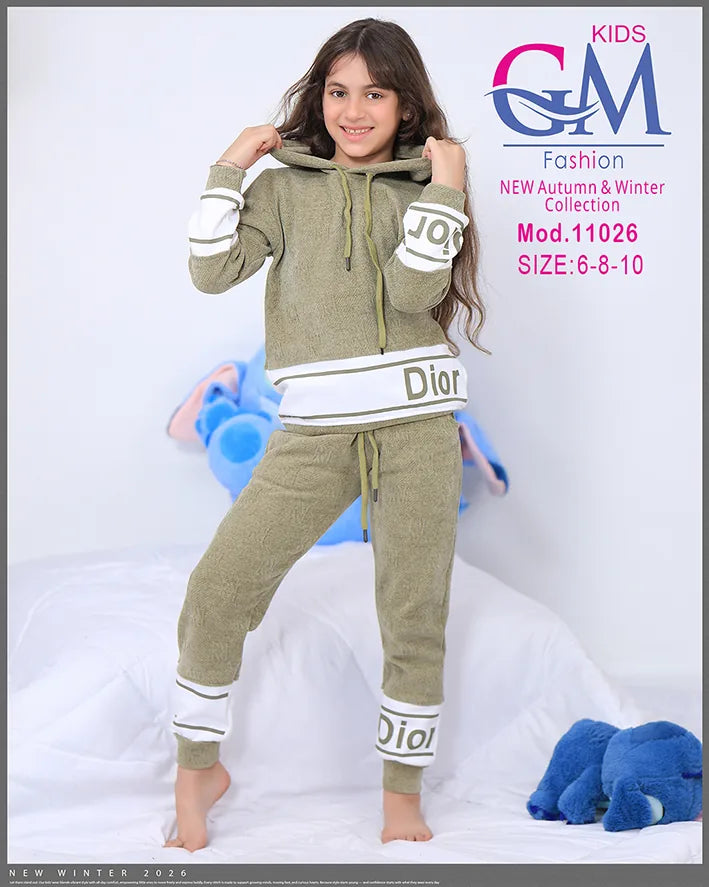 طقم بيجامة بناتي شتوي GM Kids | موديل 11026 بطبعة عصرية