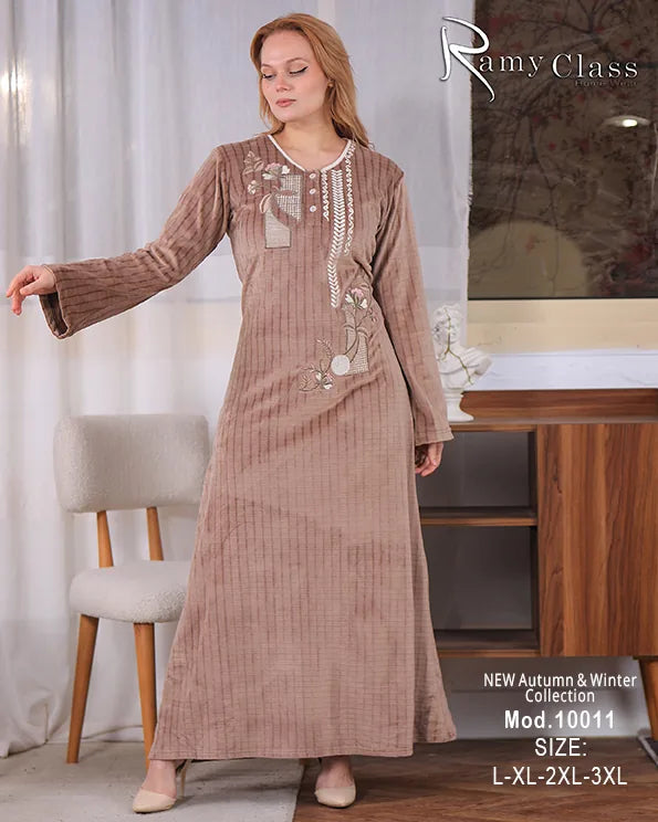 جلابية شتوي قطيفة سادة مطرزة بأكمام واسعة – موديل 10011 | Ramy Class