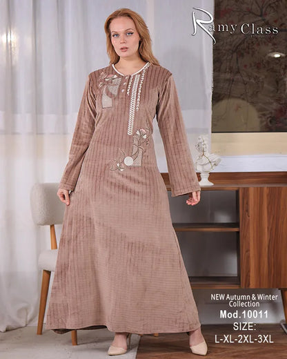 جلابية شتوي قطيفة سادة مطرزة بأكمام واسعة – موديل 10011 | Ramy Class