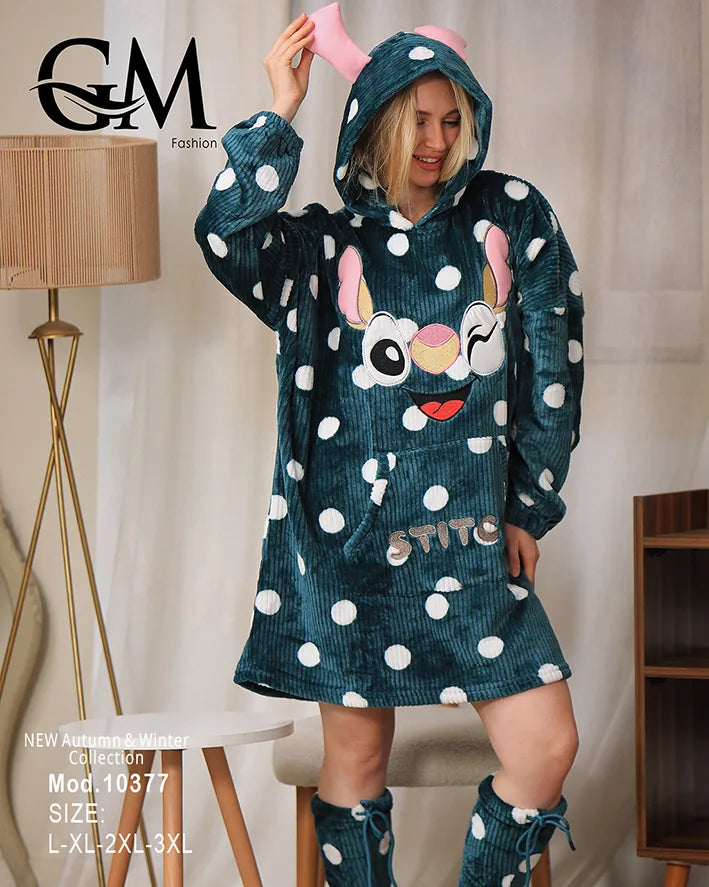 بيجامة شتوية نسائية قطيفة برسومات لطيفة – موديل 10377 | GM Fashion