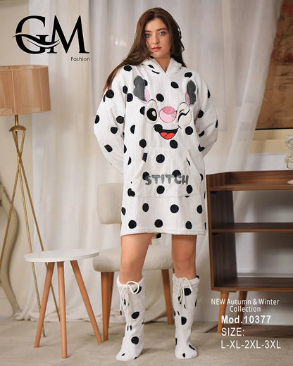 بيجامة شتوية نسائية قطيفة برسومات لطيفة – موديل 10377 | GM Fashion