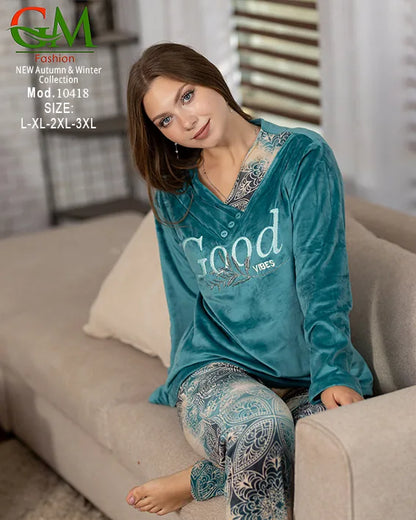 بيجامة حريمي قطيفة منقوشة GM Fashion | موديل 10418 بيجامات شتوي تقيلة برسومات