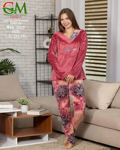 بيجامة حريمي قطيفة منقوشة GM Fashion | موديل 10418 بيجامات شتوي تقيلة برسومات