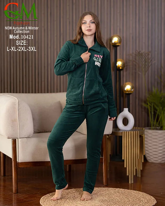 بيجامة حريمي قطيفة مطرزة GM Fashion | موديل 10421 بجاكيت شتوي وسوستة