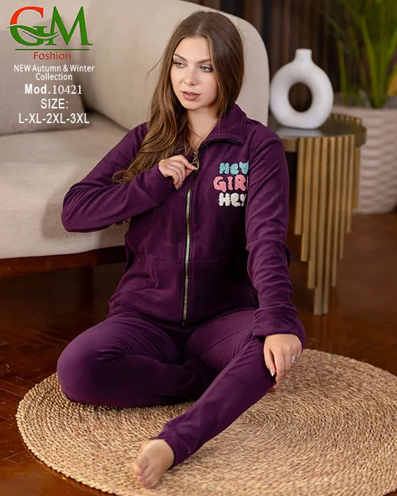 بيجامة حريمي قطيفة مطرزة GM Fashion | موديل 10421 بجاكيت شتوي وسوستة