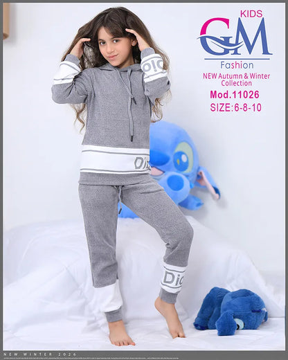 طقم بيجامة بناتي شتوي GM Kids | موديل 11026 بطبعة عصرية