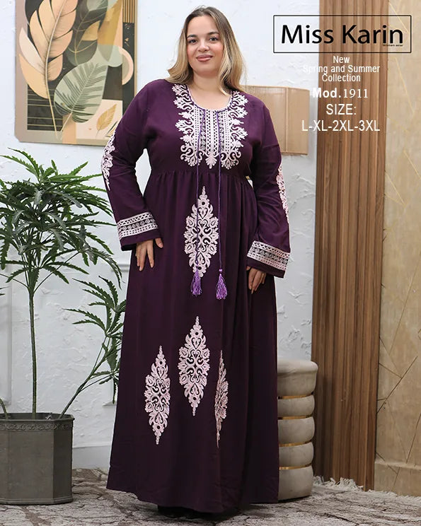 جلابية حريمي طويلة مطرزة باستك ورباط Miss Karin – موديل 1911 مقاسات كبيرة
