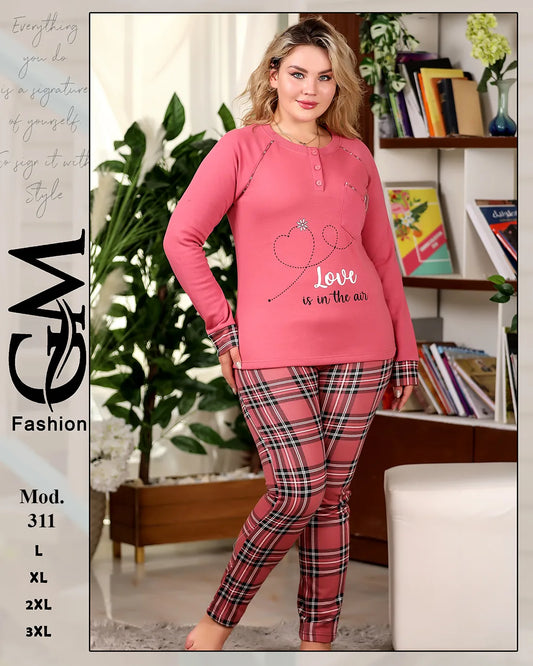 طقم شتوي قطيفي ناعم بكم طويل وبنطلون كاروهات – موديل 311 | GM Fashion