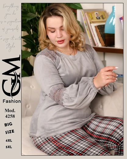 طقم شتوي بيتي مخملي للمقاسات الكبيرة 4XL و5XL – موديل 4258 | GM Fashion