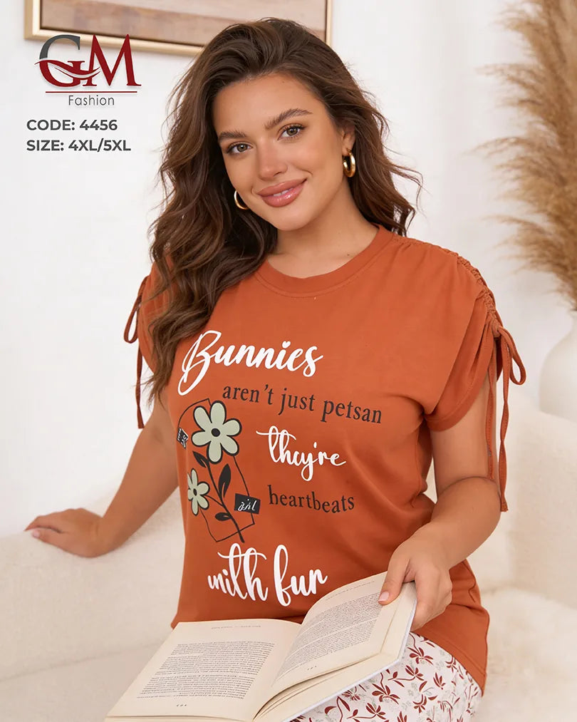 بيجامة حريمي مقاسات كبيرة قطن تيشيرت بطباعة وبنطلون مزخرف – GM Fashion موديل 4456