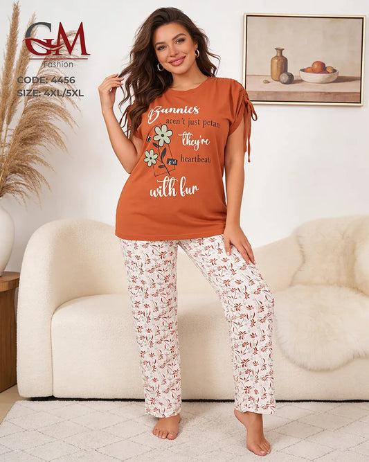 بيجامة حريمي مقاسات كبيرة قطن تيشيرت بطباعة وبنطلون مزخرف – GM Fashion موديل 4456